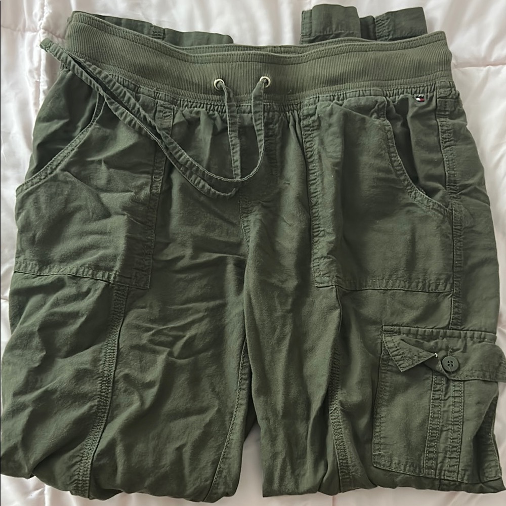 Comfortable Green Cargo Pants with pockets and draw strings